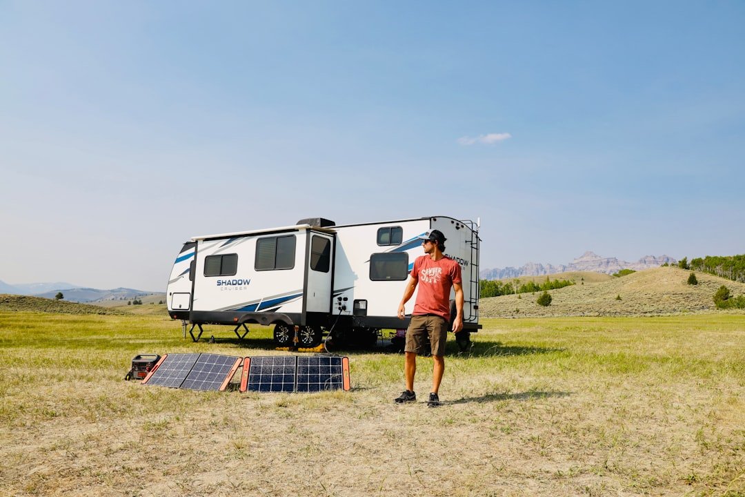 How to wire RV batteries